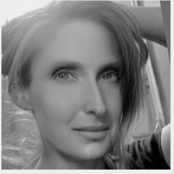 Meet your Posher, Michelle brock - Picture 1 of 1